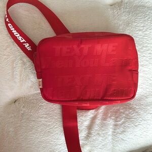 The Belt Bag in Text Me - Red